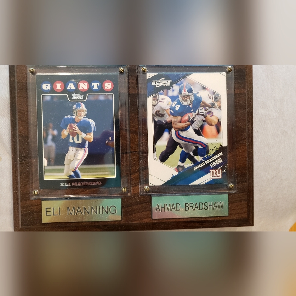 2008 Giants Topps Eli Manning Card. 2009 Score Football Card #191 Ahmad Bradshaw